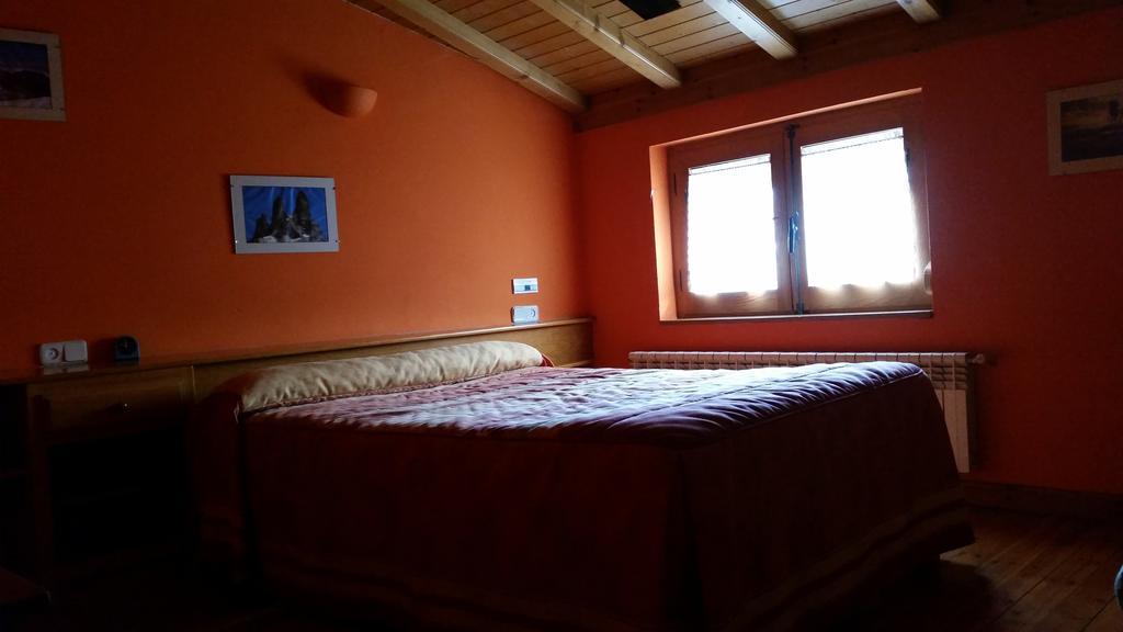Casa Rural El Casillo Del Abuelo Goyo Pension Navarredonda de Gredos Kamer foto